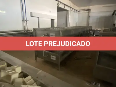 LOTE 001 - Imóvel e maquinas para laticínio