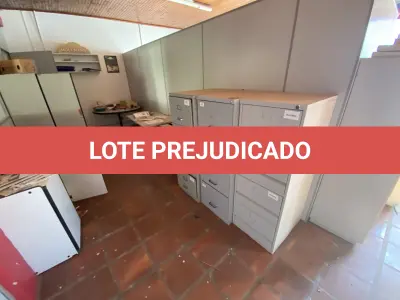 LOTE 001 - Imóvel e maquinas para laticínio