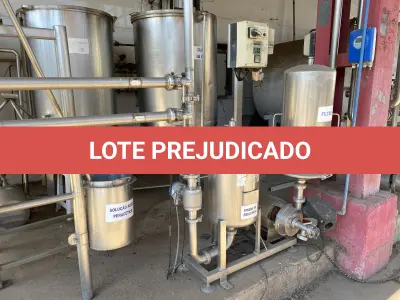 LOTE 003 - MÁQUINAS E BENS DO COMPLEXO