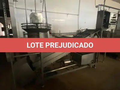 LOTE 001 - Imóvel e maquinas para laticínio