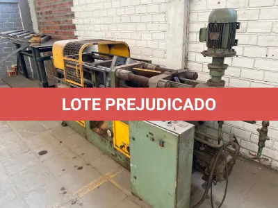 LOTE 04 - Injetora