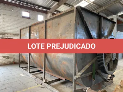 LOTE 07 - misturador usado, com partes separadas
