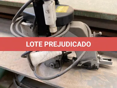 LOTE 08 - maquina de costura para sacaria