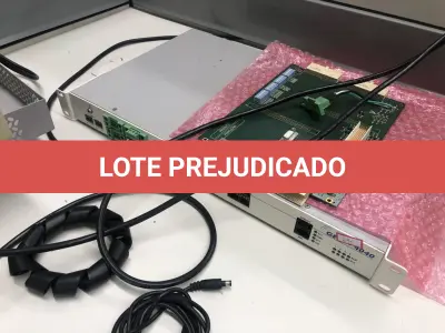 LOTE 295 - Roteadores, antenas, equipamento de teste, cabos 