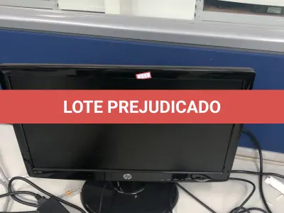 LOTE 153 - Monitor HP