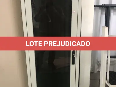 LOTE 377 - Rack com equipamentos de teste 