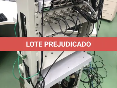 LOTE 283 - Rack com equipamentos de teste 