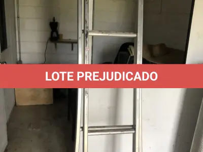 LOTE 545 - Escada de aluminio 