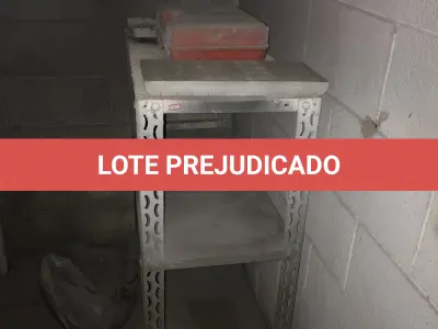 LOTE 543 - Prateleira baixa 