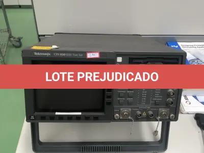 LOTE 295 - Roteadores, antenas, equipamento de teste, cabos 