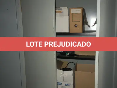 LOTE 358 - Cpus, cadeira com rodas, servidor, rack, prateleira, estabilizador , ar condicionado (não foram localizados a parte condesadora), 2 armarios de metal. Acompanha o fundo de comercio, pois tem a tecnologia armazenada.