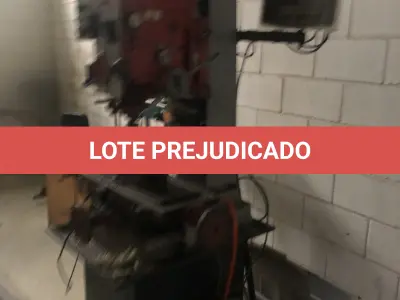 LOTE 554 - Furadeira Amboss 