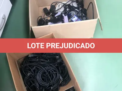 LOTE 278 - 5 cpus, roteador, monitor, lote de fios e carregadores, dvd, aquecedor de folhas, mouses, teclados, fontes  