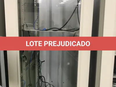 LOTE 338 - Rack com equipamentos de teste 
