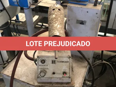 LOTE 058 - máquina de pingar cola