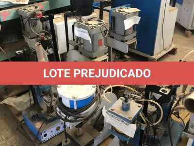 LOTE 111 - 9 prensinhas
