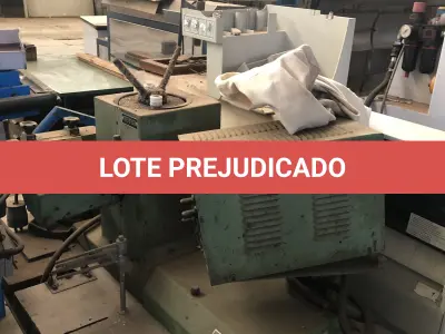 LOTE 055 - máquina de virar com cola marca Kehl