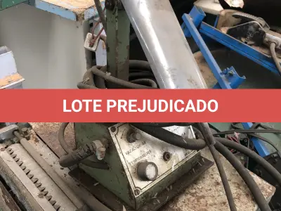 LOTE 032 - maq de pingar cola Termo