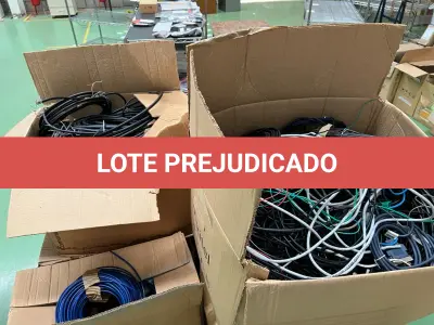 LOTE 587 - Lote de sucata de produtos fora de linha 
