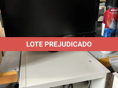 LOTE 031 - Monitor Sansung e mouse, teclado e cpu