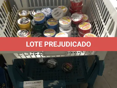 LOTE 007 - Lote de fita isolante, capas de chuva descartaveis, veda rosca, tesoura, pilhas, cola, silicone, machos para extensão, protetores, arame de solda, grafite