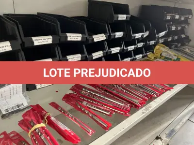 LOTE 039 - Lote com deversas serra copo, lamina estilhete, serra para tico-tico, broca, machos para rosca, brocas, facão, 