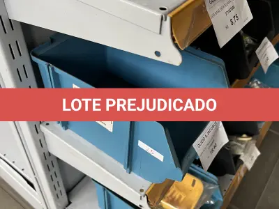LOTE 025 - Lote com base para lampada, tomadas, T, tomada box, roscas, canaletas, interruptores, discos de corte, discos lixa, 