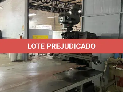 LOTE 109 - torno furadeira radial com mesa