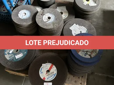 LOTE 016 - Lote com discos de corte/desbaste, lixas,