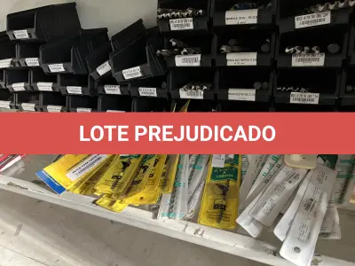 LOTE 039 - Lote com deversas serra copo, lamina estilhete, serra para tico-tico, broca, machos para rosca, brocas, facão, 