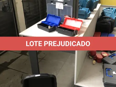 LOTE 013 - lote com  parafusos longos com rosca sem fim diversos tamanhos