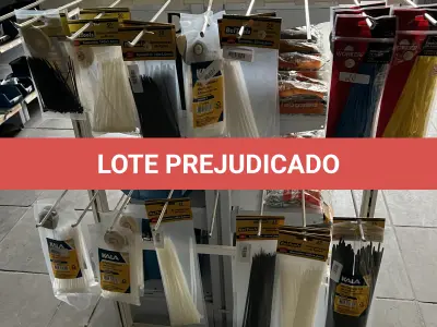 LOTE 020 - Lote com abraçadeiras diverosos tamanhos e cores, movel mostruário, 