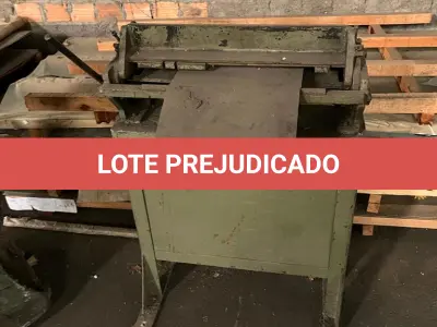 LOTE 089 - dobradeira de chapa em mau estado