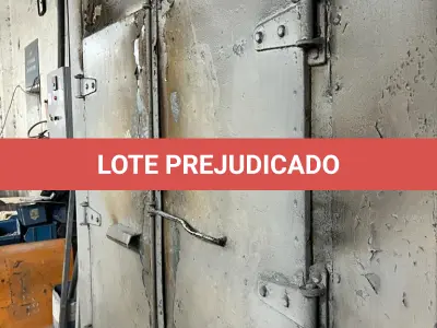 LOTE 103 - forno grande de secar embutido no predio