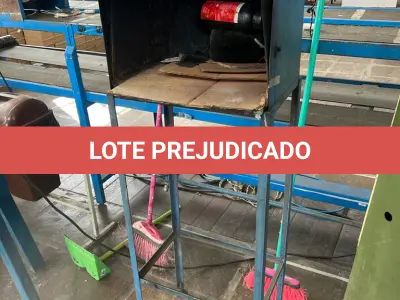 LOTE 058 - sucata de cabine