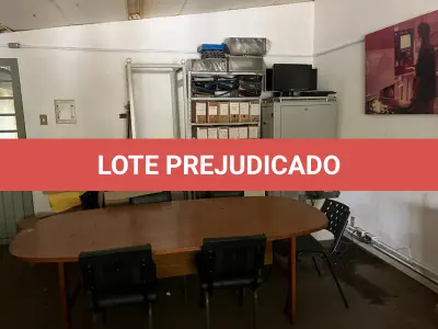 LOTE 002 - prateleira e arquivo de aço