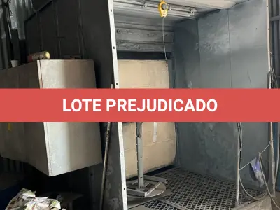 LOTE 094 - cabine de pintura com pistola metalica