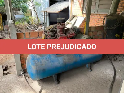 LOTE 117 - compressor 60 pés azul com vermelho