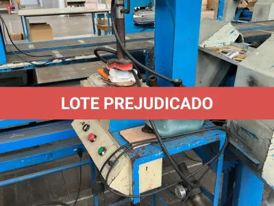 LOTE 047 - prensa adaptada de cortar tiras