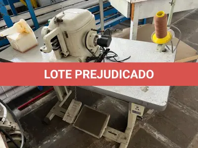 LOTE 036 - maquina overlock Nippon