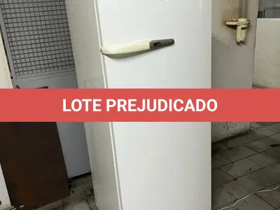 LOTE 023 - geladeira consul