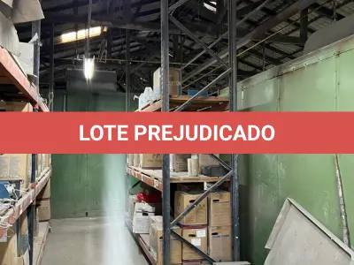 LOTE 092 - prateleira desmontavel