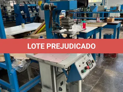LOTE 019 - maquina de carimbar Petry
