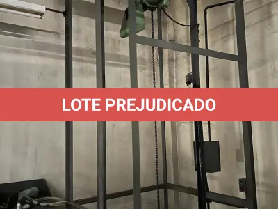 LOTE 027 - elevador de carga metalico com guia e gaiola