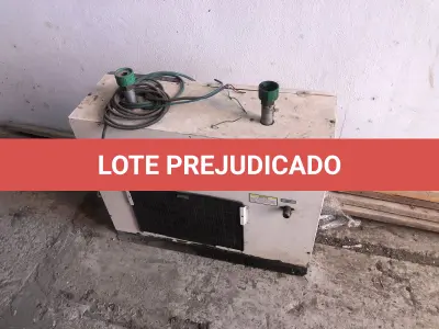 LOTE 153 - Secador de ar mau estado 