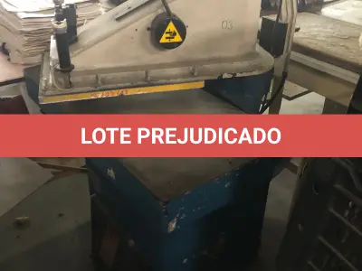 LOTE 044 - lote com 2 balancins de corte com haste mais alta
