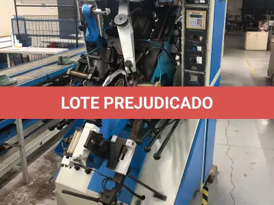 LOTE 013 - maquina de fechar bico marca Poppi