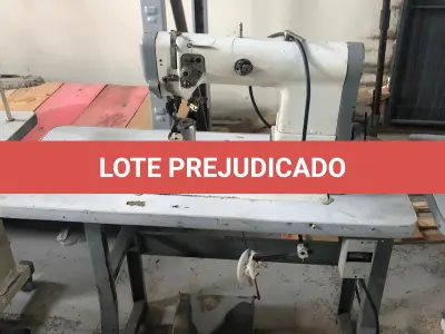 LOTE 109 - maquina de costura de coluna