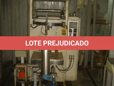 LOTE 003 - empacotadeira automática Indumak com silo pequeno num 1