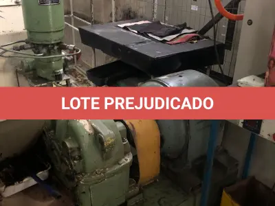 LOTE 060 - uma Bambore marca techmaquinas